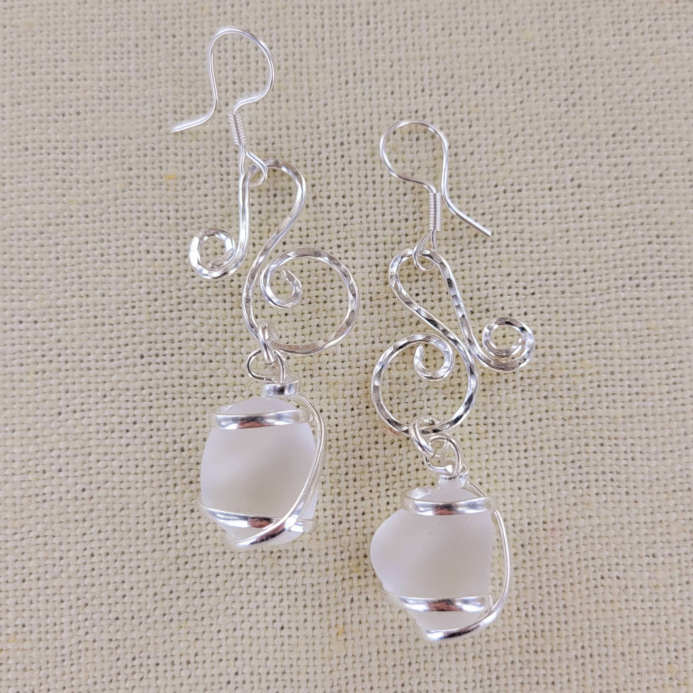 Sadie Green's Jewelry - Vendita all'ingrosso Orecchini pendenti - Orecchino in vetro marino coltivato XCAM-E176