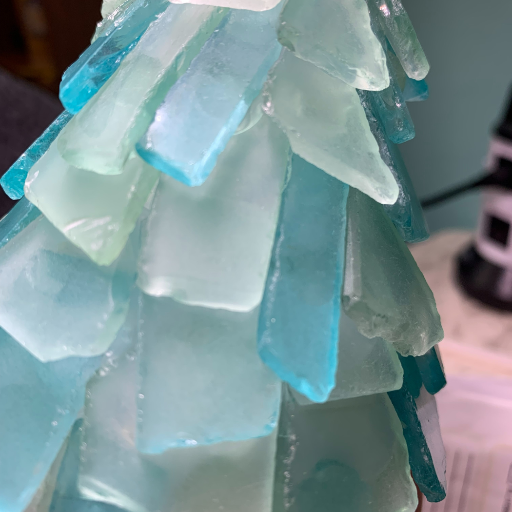A SEAGLASS CREATION/SALTY SIGNS DESIGNS - Wholesale Christmas Decoration - 6 Inch Seaglass Christmas Tree Real Starfish with lights 4
