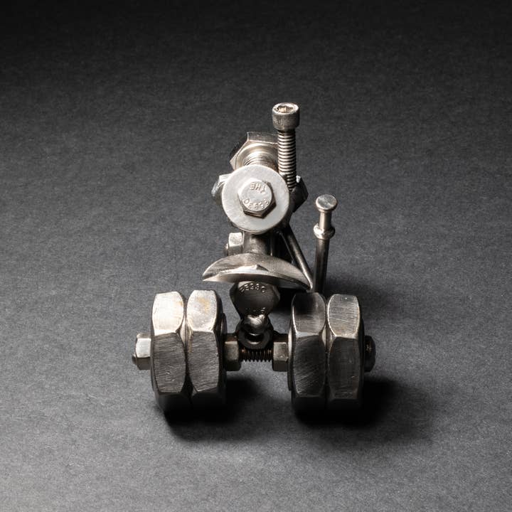 Metal Relic - Wholesale Decorative Figurine - Scrap Metal Dually Tractor Figurine, Steel Sculpture