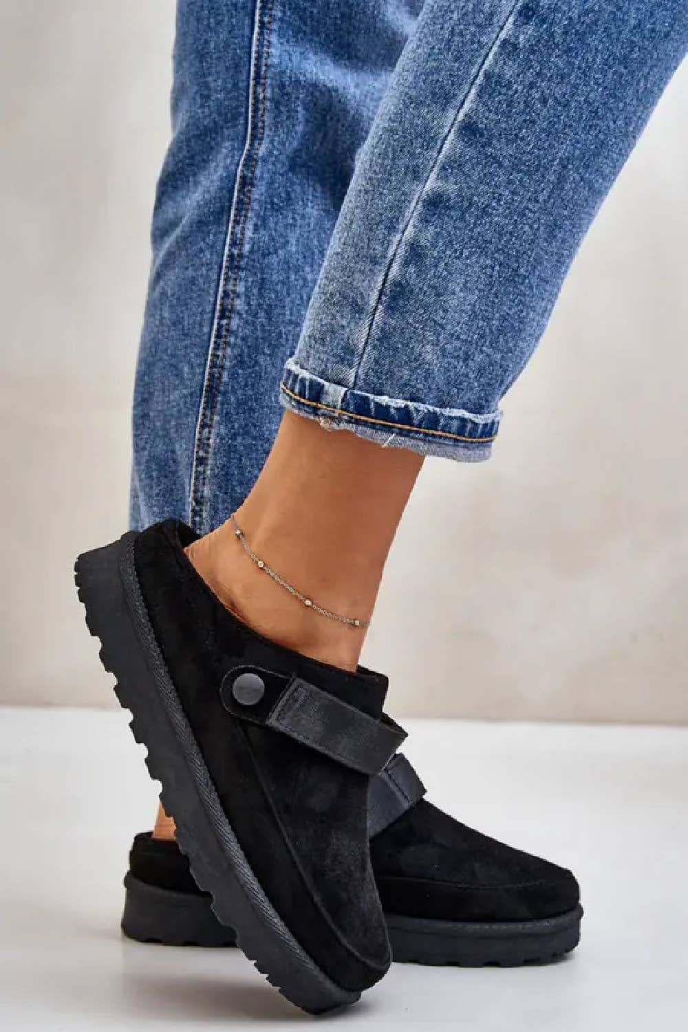 No Doubt Shoes - Wholesale Slippers - Women's - WOMENS SLIP ON FAUX FUR LINED COZY SLIPPERS MULES SLIDERS17