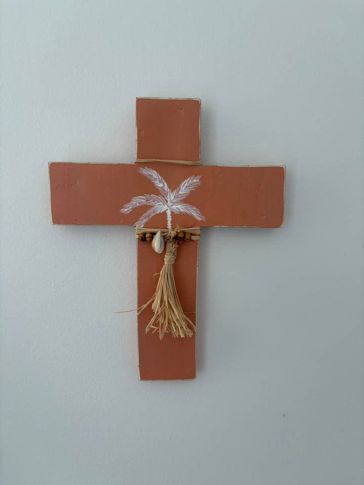 Palm and Raffia wall cross decor for wholesale by Hunter Kay Design