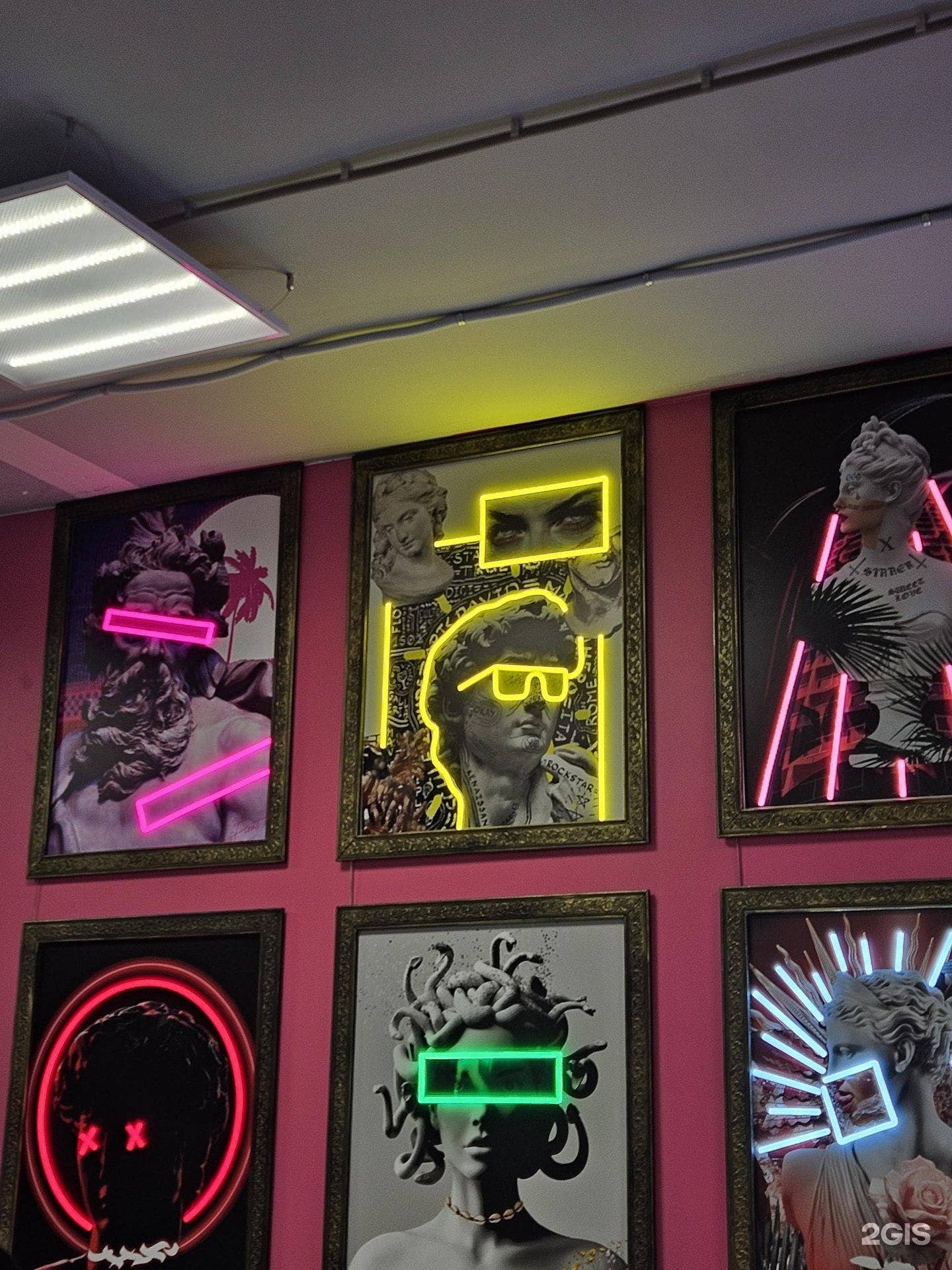 CityNeon – Engroshandel Neonskilt – Unik Medusa Hovedbeklædning Neon Lys | LED Neon Pop Art – Unik Galleri | Kontorvæg Dekoration Statement Stykke til Tatovørstudier2