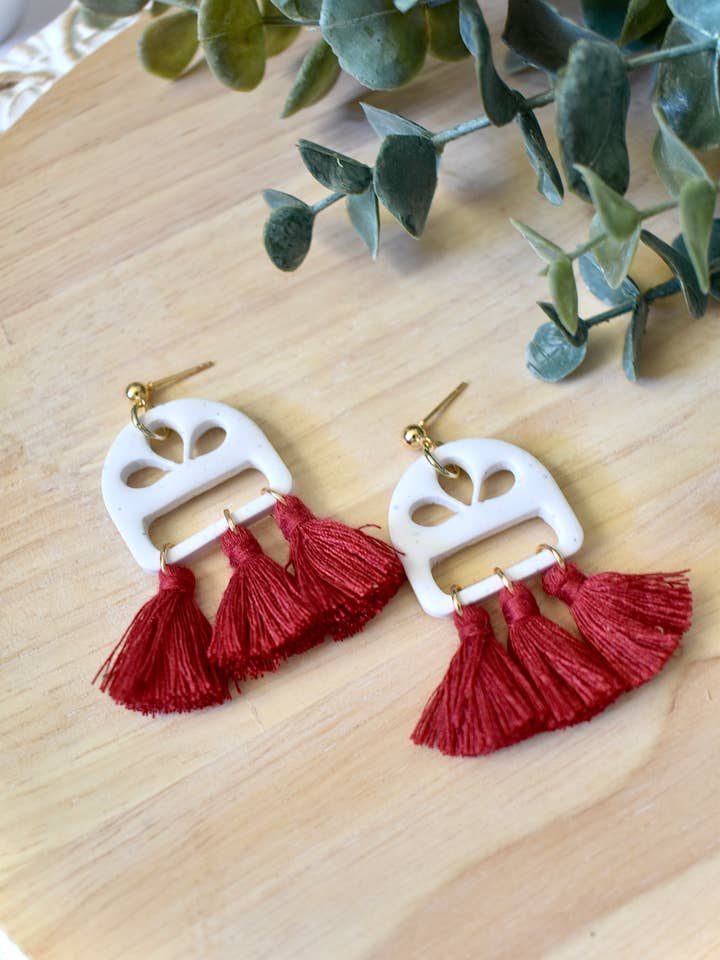 Rote Quaste baumelt für den Großhandel von Dusty Rose Creations