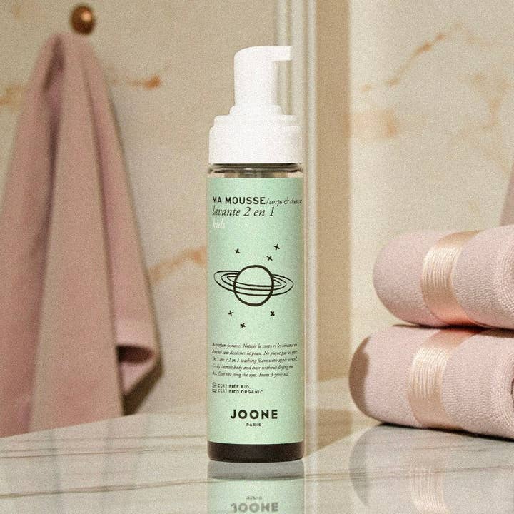 Mousse de bain enfant à la pomme — certifiée bio, 2-en-1 corps & cheveux (225 ml) pour la vente par Bienfaits pour Maman