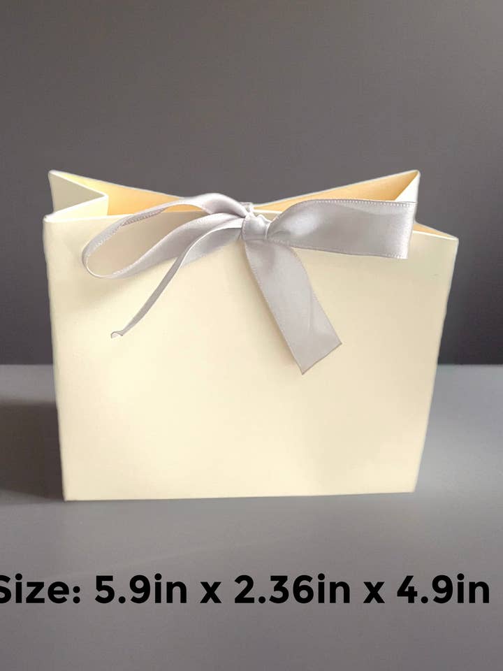 Gepersonaliseerde Ivoren Bruiloft Cadeautas Zilveren Lint Snoepzak voor wholesale door ANYGIFTGOODPACKINGBOX