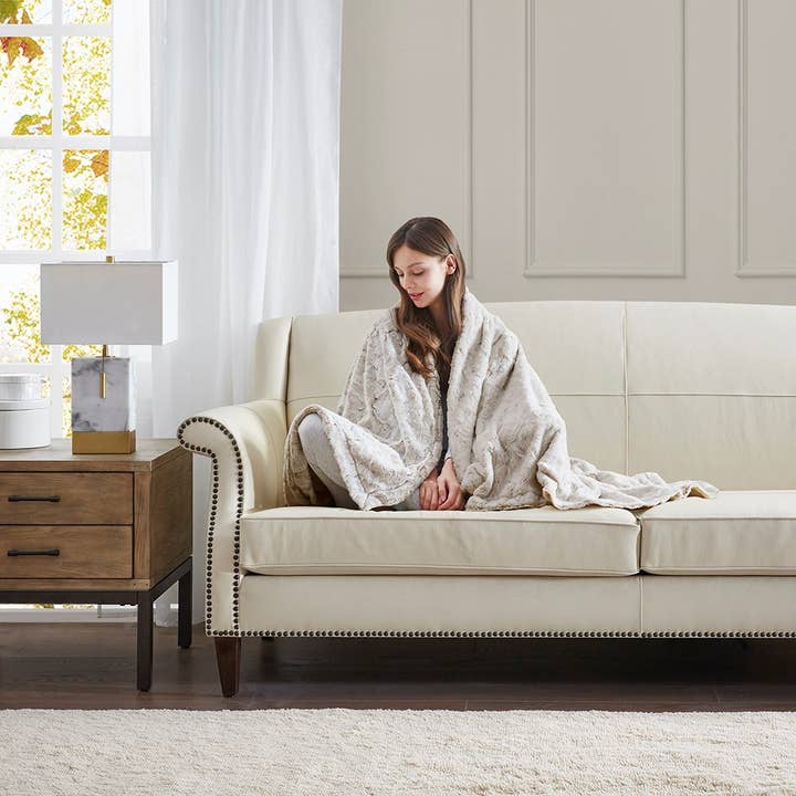 Olliix - Wholesale Throw Blanket - Oversized 60x70" Faux Fur Throw Blanket, Snow Leopard2