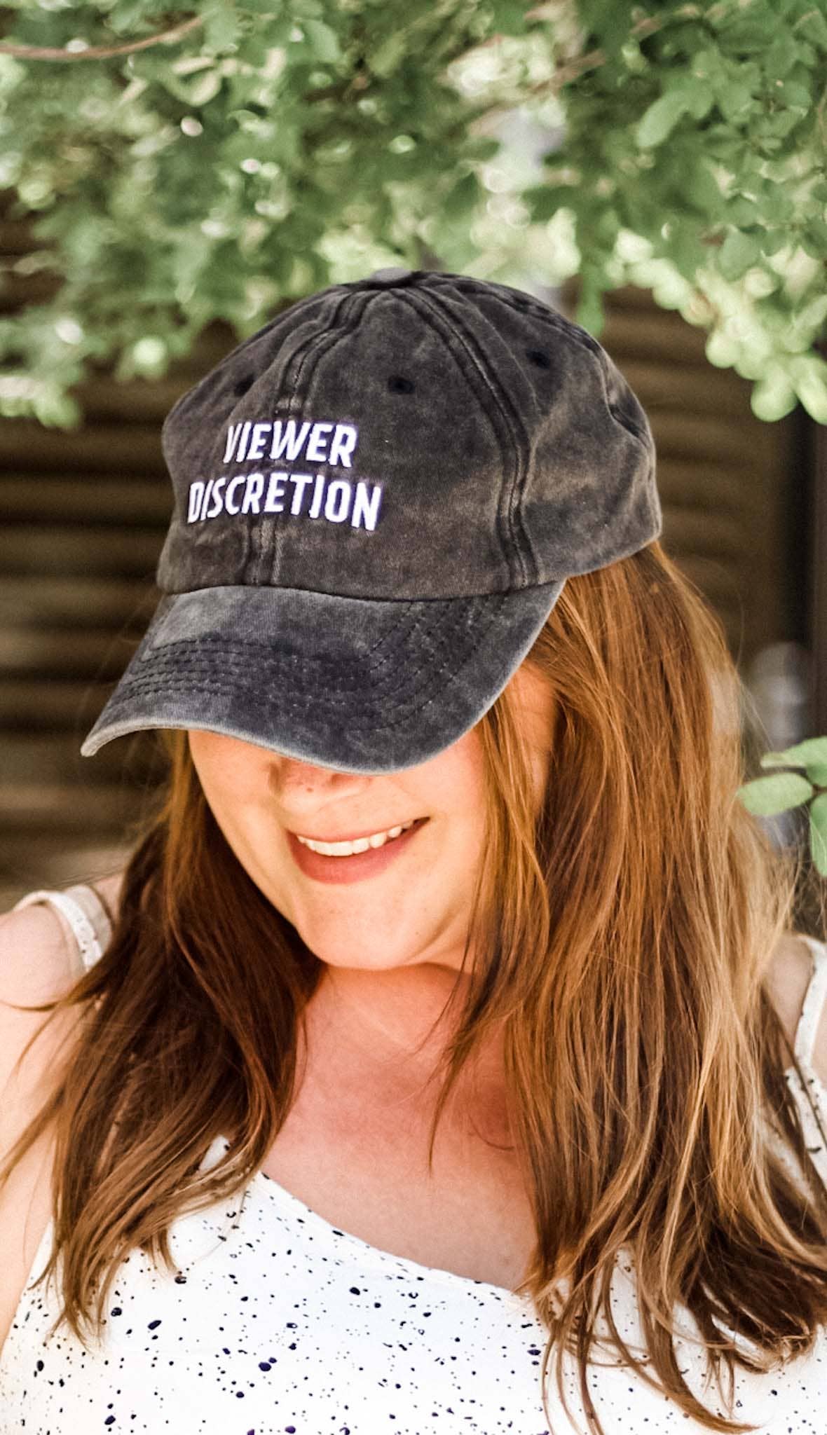 Mugsby - Vente Casquette de baseball – femme - Chapeau humoristique Viewer Discretion1