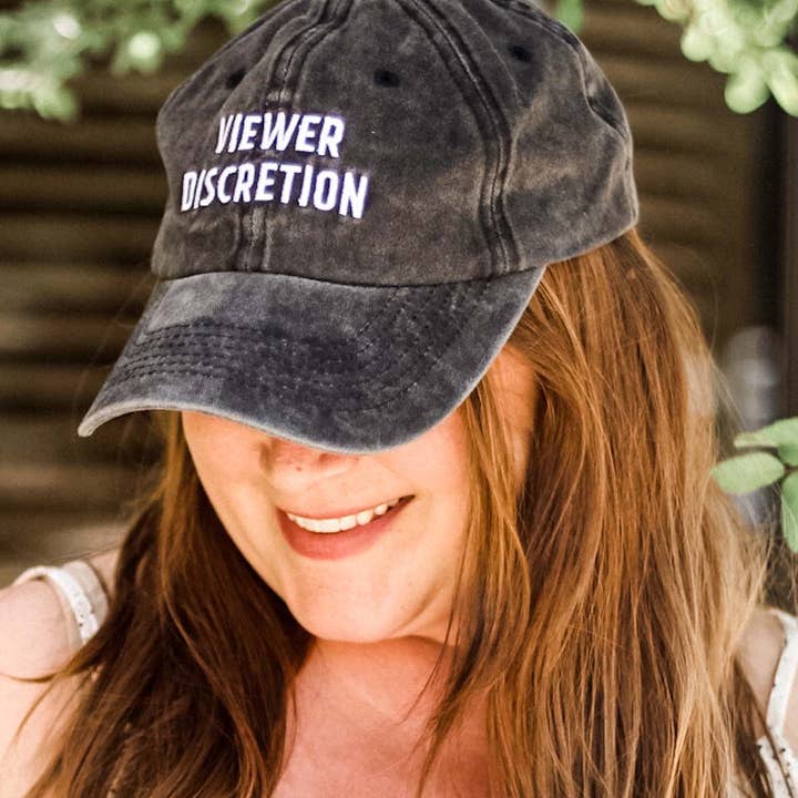 Mugsby - Vente Casquette de baseball – femme - Chapeau humoristique Viewer Discretion1