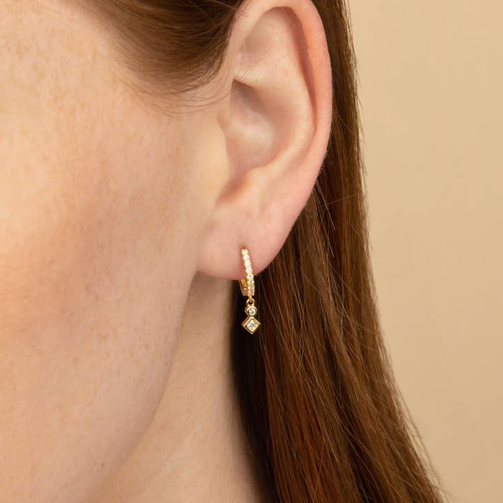 MAIVE - Wholesale Huggie Earrings - Etta Hoops