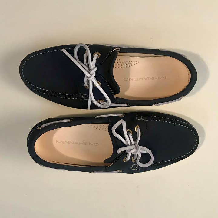 Göteborg | Navy Nubuck voor wholesale door Minna Heino AB