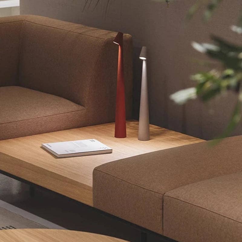 Kiyo Home - Vente Lampes d'appoint/de bureau - Lampe Cône Minimaliste | Lampe de Table LED Portable | Alimentée par USB12