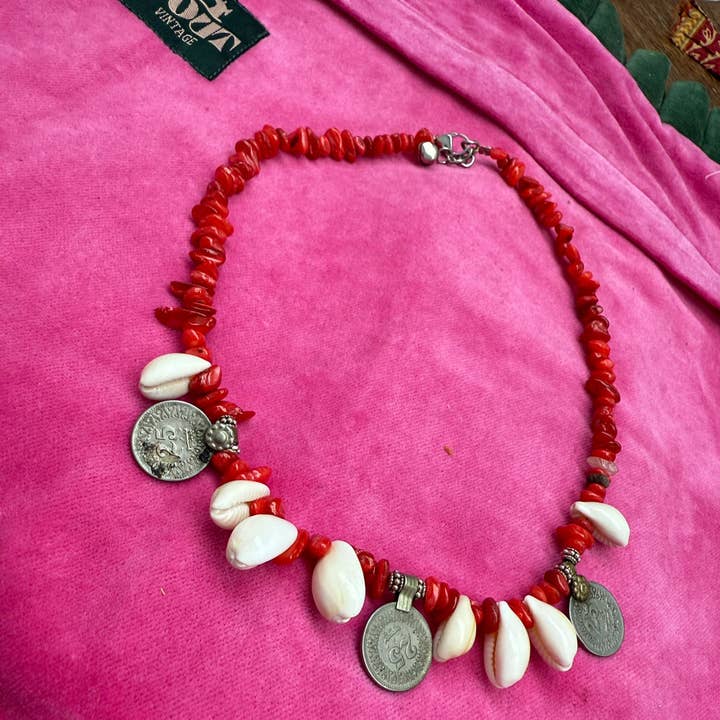 Chain Godfather and other Purchase Wholesale godis företag. Free Returns & Net 60 Terms on Faire trending on Faire.