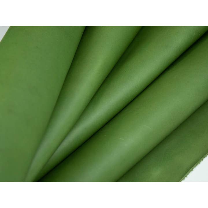 PALOMINO Cuir, Aniline et finition cire, Tannage végétal pour la vente par Qaswara Leather