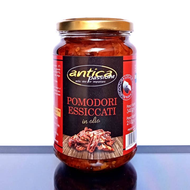 Sun-dried tomatoes in oil for wholesale by DERGA SRL