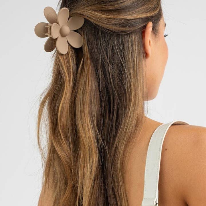 Nakoa The Label - Wholesale Hair clip – Women’s - Claw Clip - Flower - Coffee1