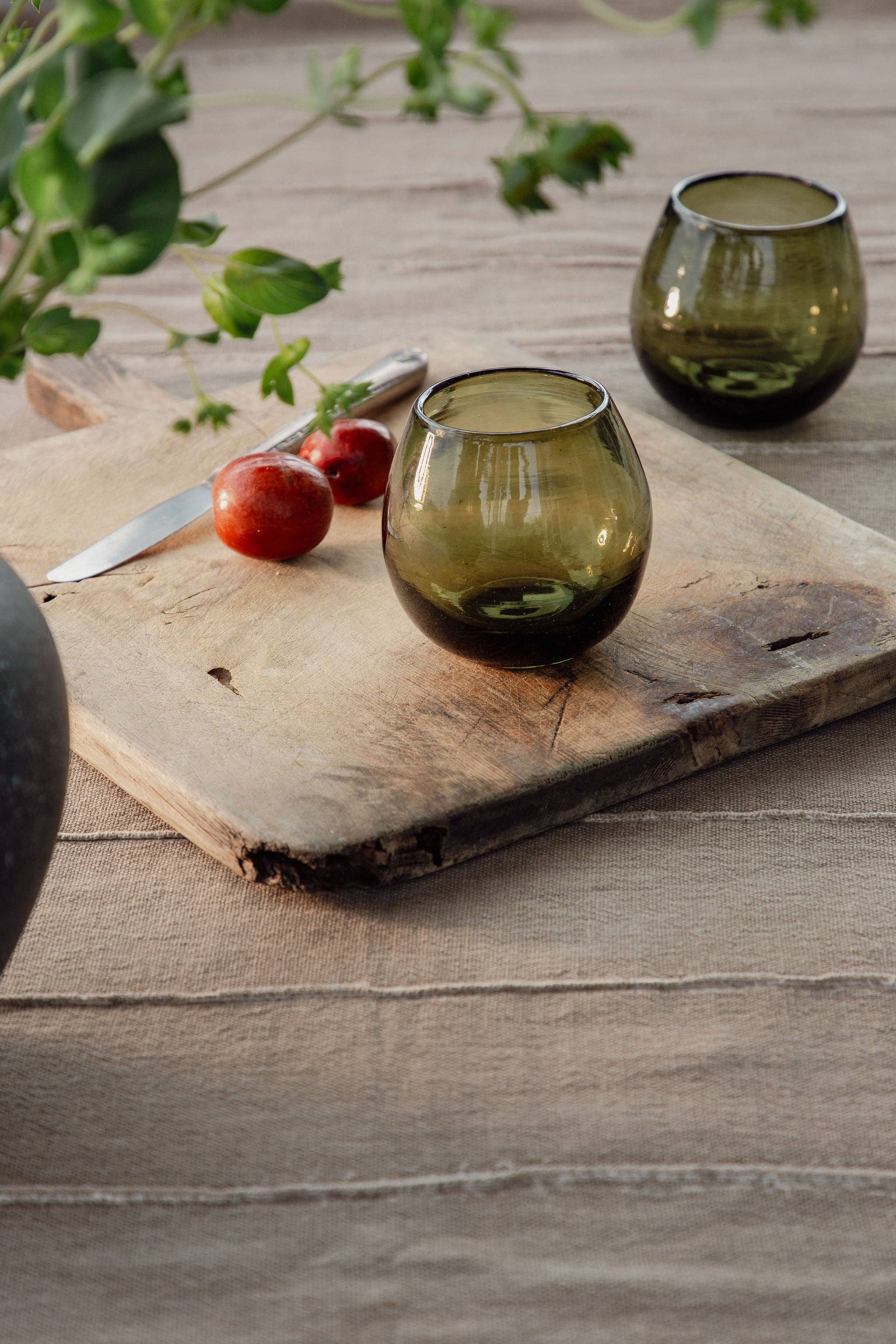 Villa Lua Home - Wholesale Drinkglas/beker - Ronde mondgeblazen glas in olijfgroen2