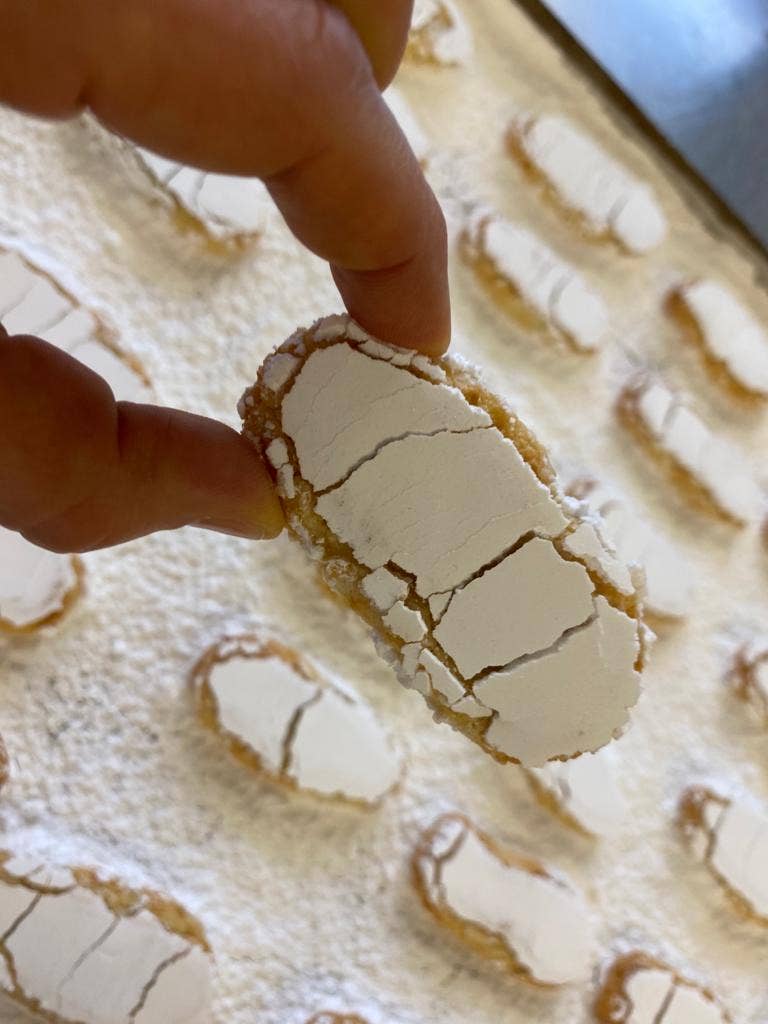 Le Dolcezze di Nanni - Venta al por mayor Galletas - 327 Ricciarelli, tarta blanda de almendras hecha en Italia7