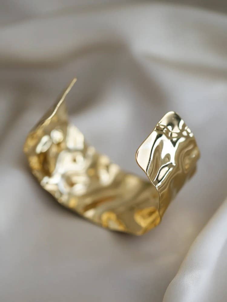 AnnaKey - Wholesale Cuff Bracelet - CRACKLE BRACELET - PERSIE3