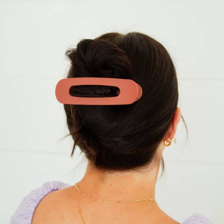 Shop Andi - Wholesale Hair Clip - Women's - Oversized Flat Claw Clip16