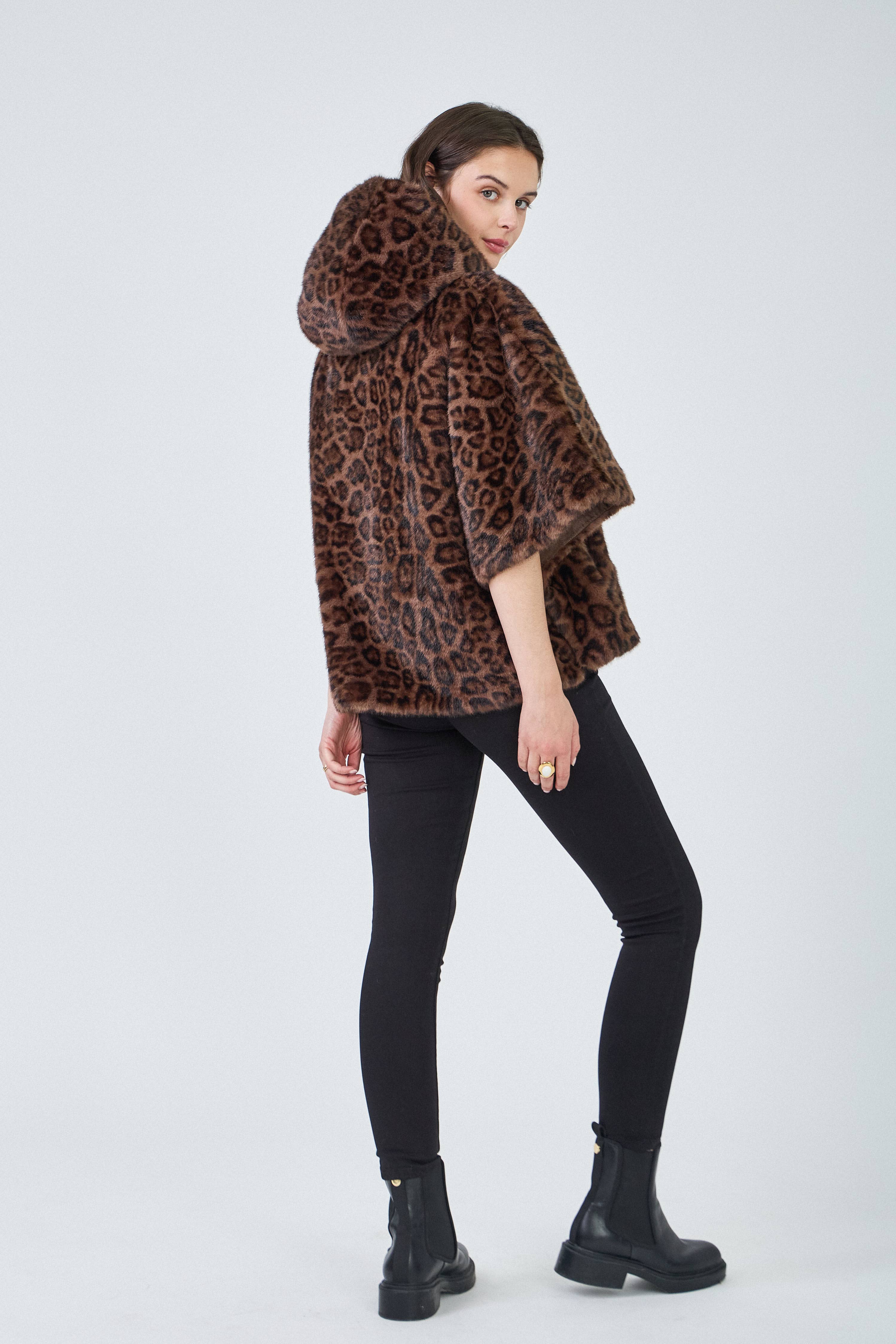 Giovanni Paris - Vendita all'ingrosso Pelliccia/Pelliccia sintetica - Donna - Mantella Alizée con cappuccio in ecopelliccia39