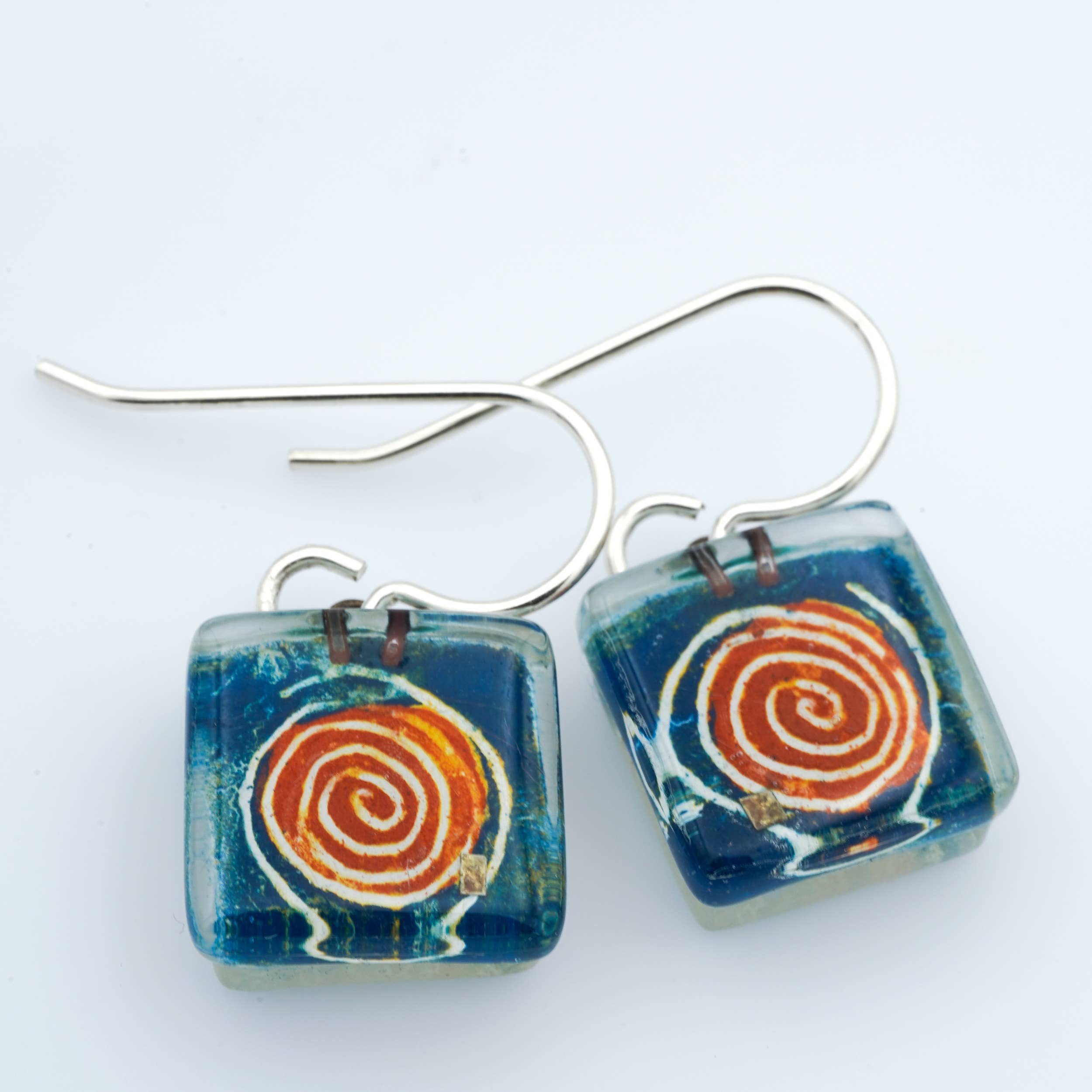 Momo Glassworks – wholesale Dangle earrings – Mesmer [Vintage] Square Earrings2