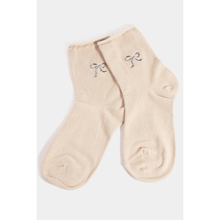 Beige Socken mit funkelnder Schleifen-Gravur für den Großhandel von Collections by Fame Accessories