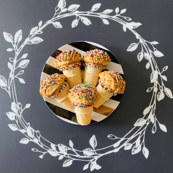 The Blue Cerebus Dog Bakery - Wholesale Pet Treats - Dog - Peanut Butter Haagen Dogz -🐾 TOP DOG PICK 🐾4