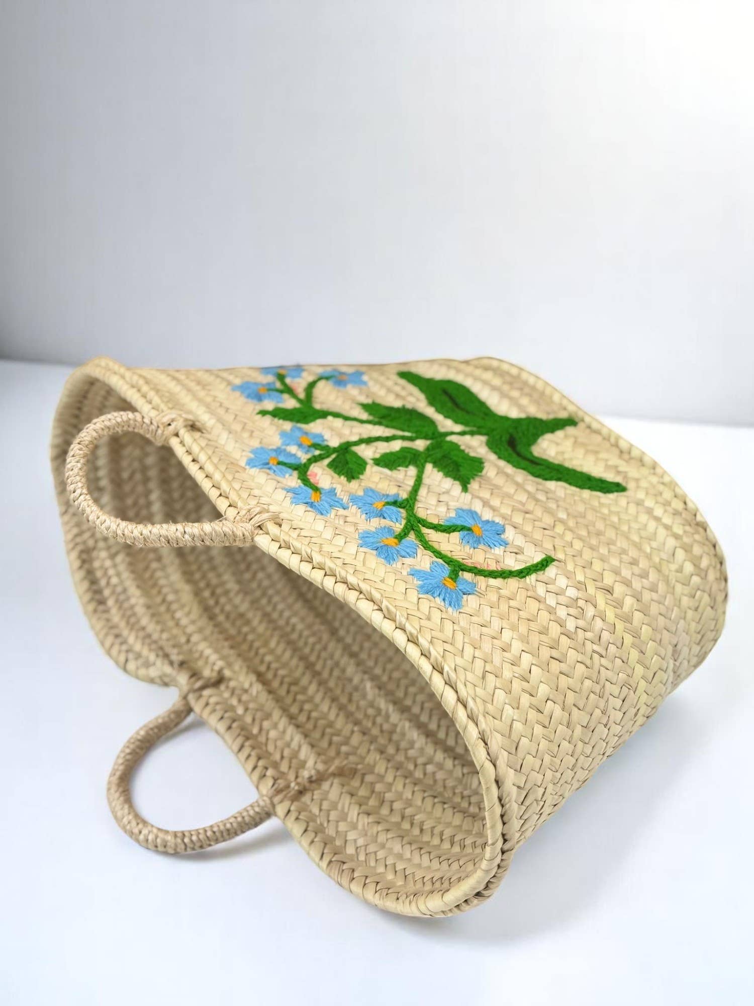 Gran Wholesale - Wholesale Beach Bag - Moroccan Straw Tote with Blue Floral Embroidery2