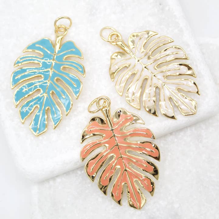 Pendentif feuille remplie d'or 18 carats pour la vente par MIA Jewelry