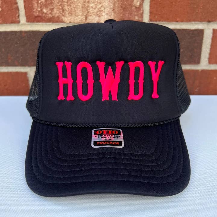Chapeau de camionneur brodé Howdy pour la vente par Free Spirit