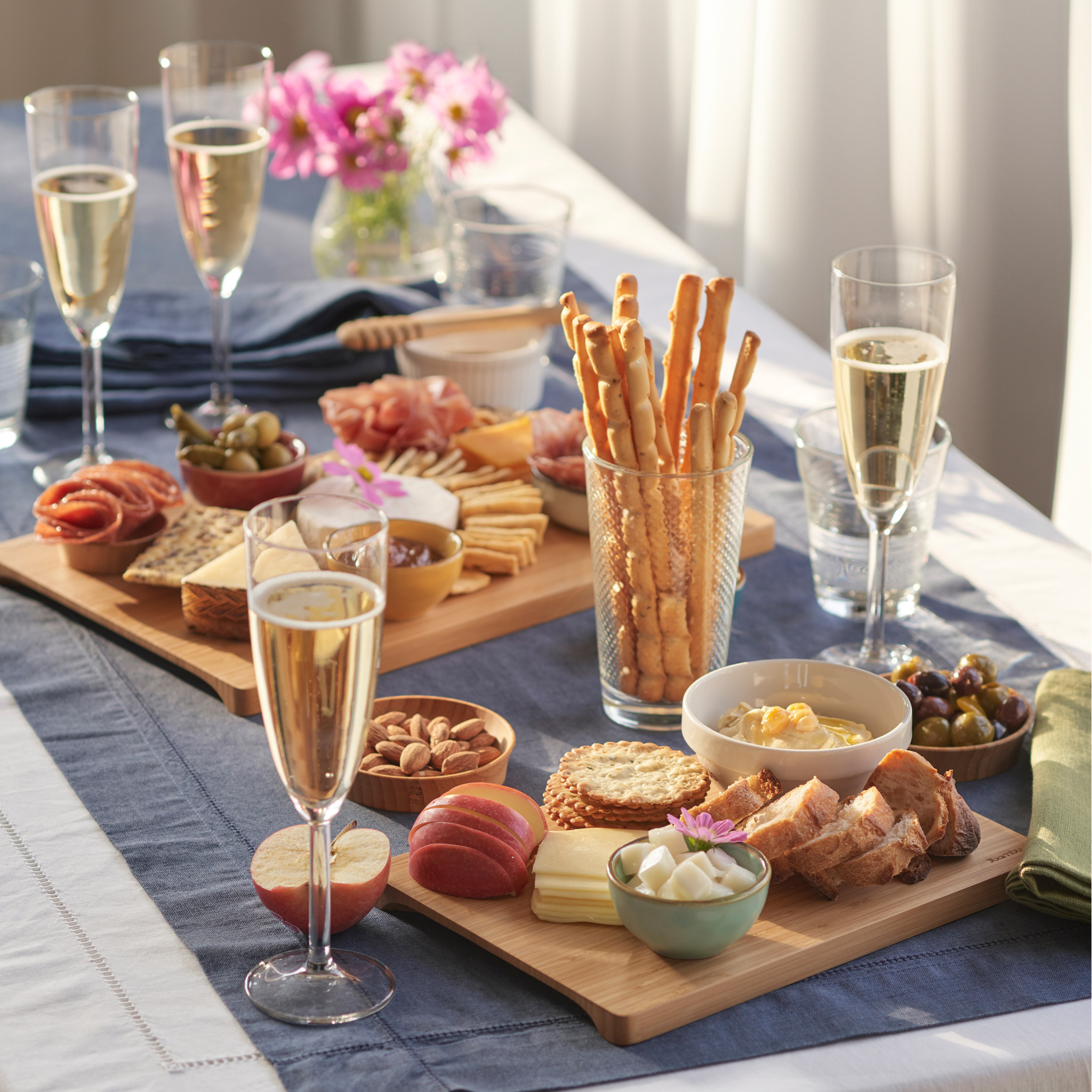 bambu® - Wholesale Cutting Board - Undercut Bamboo Cutting and Serving Board9