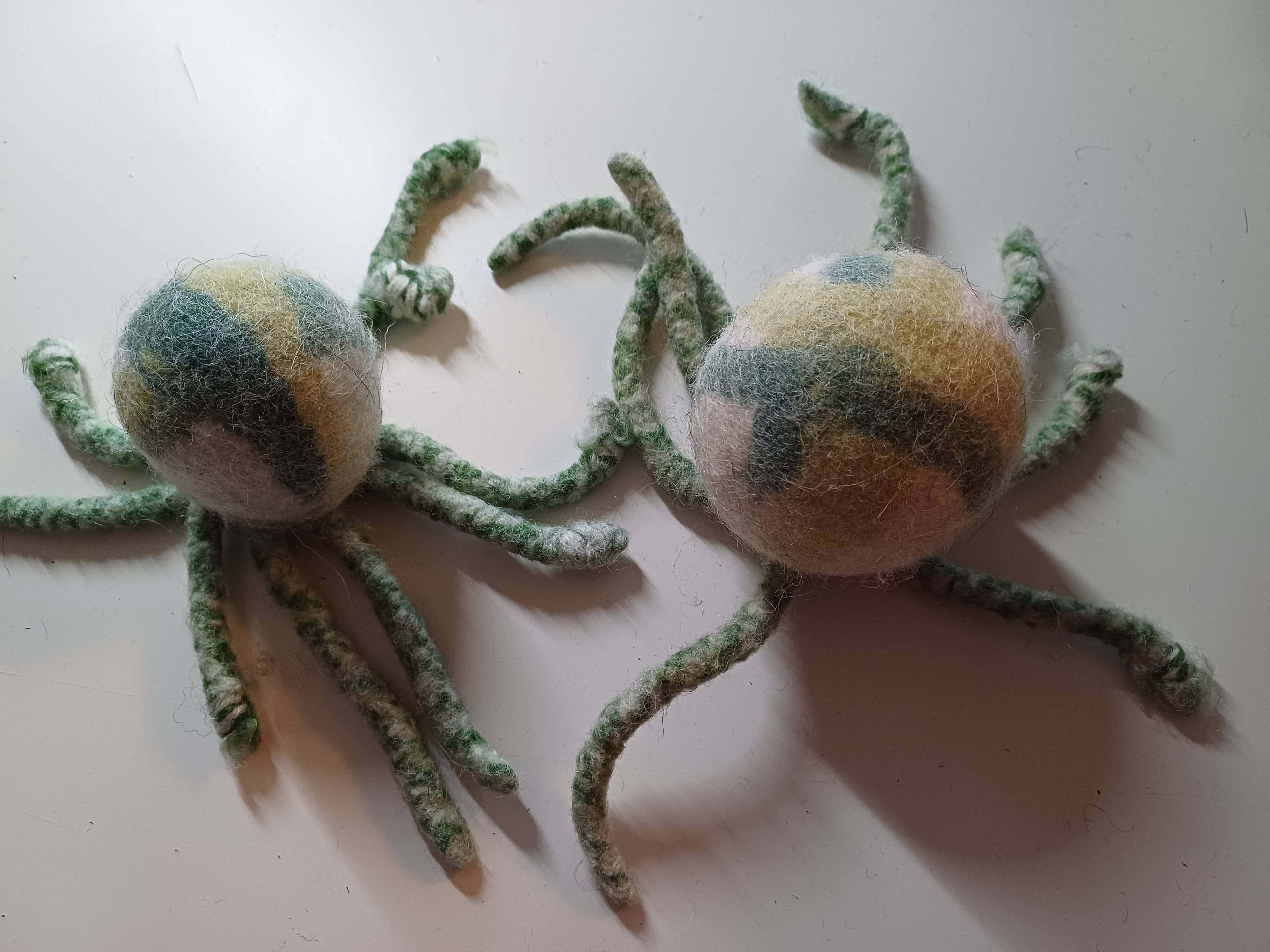 herzundhund - Wholesale Pet Toy - Dog - Octopus Made of Organic Wool Felt7