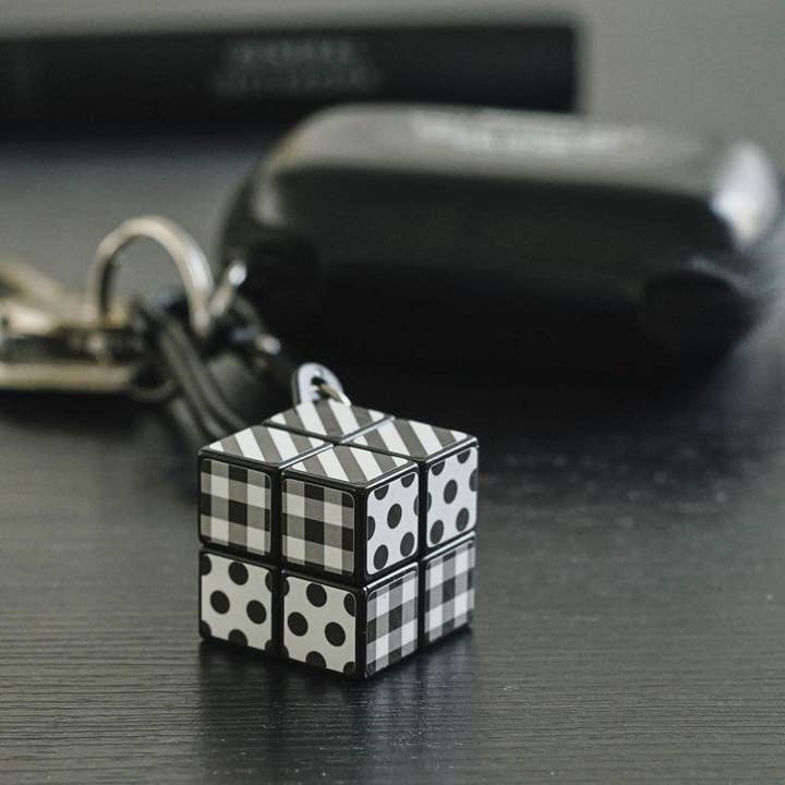 Hightide USA - Wholesale Keychain - Unisex - Magic Cube13