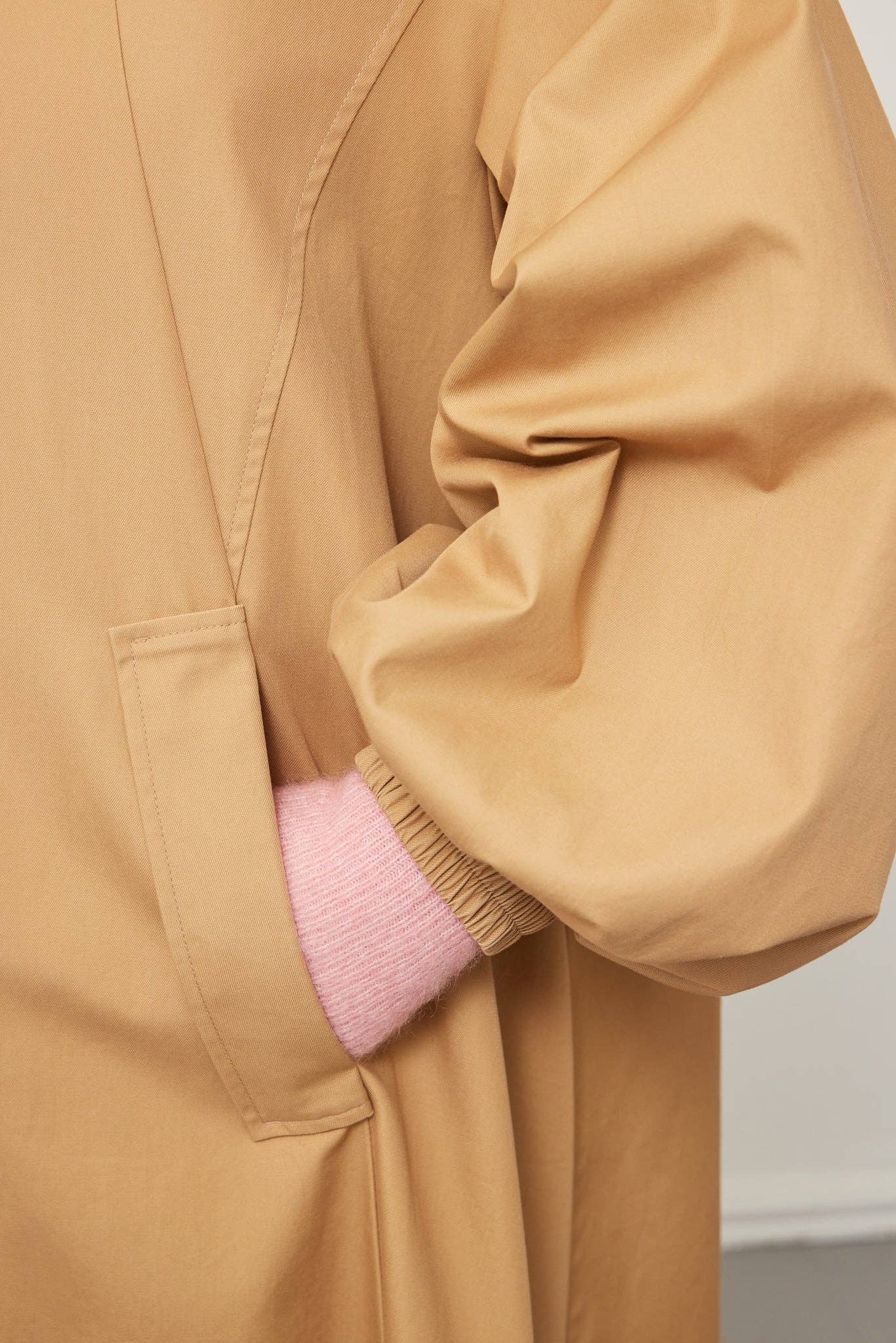 Sand Flekkpetrell mac coat for wholesale on Faire13