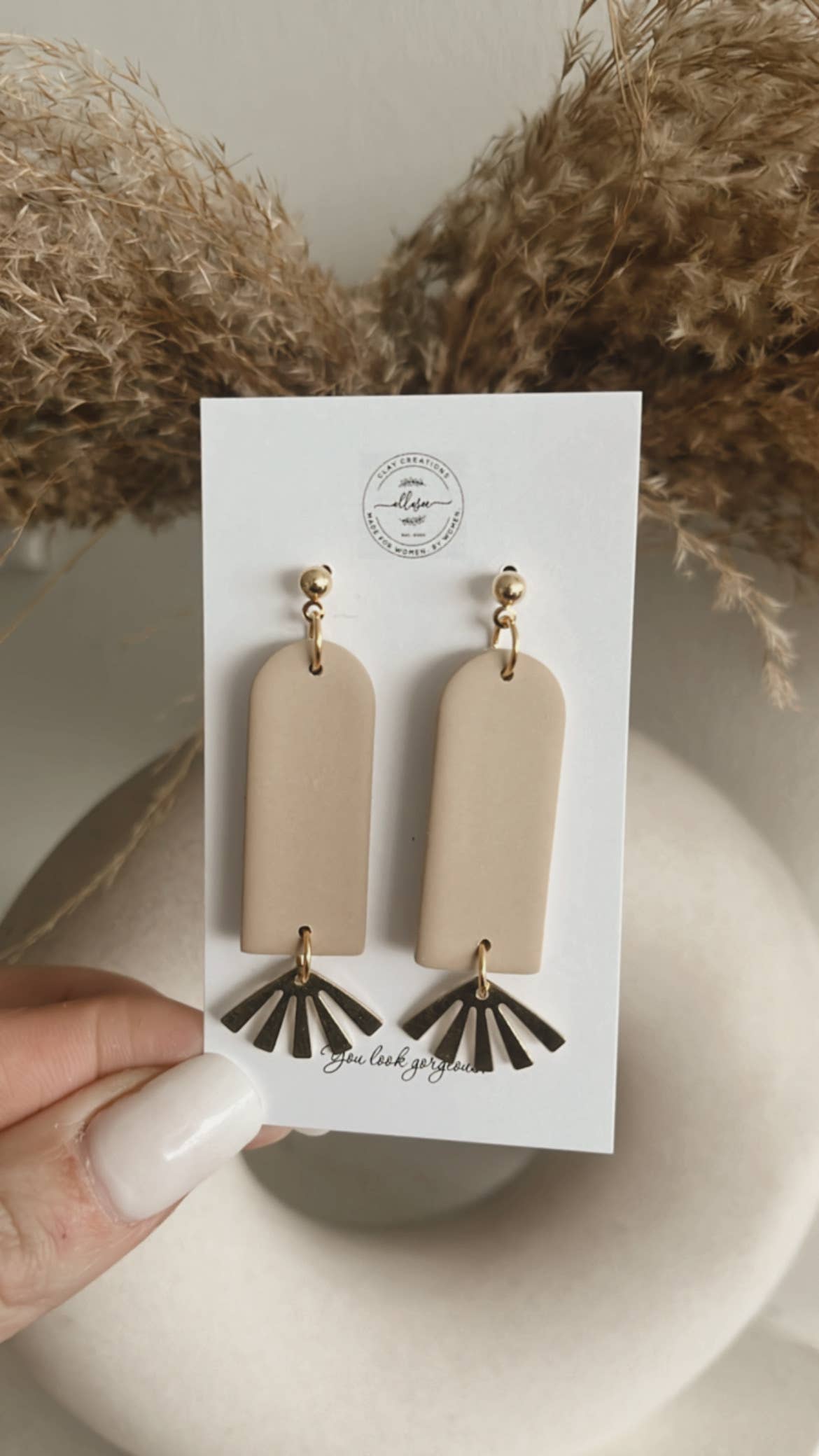 ElleseeWomen - Wholesale Dangle Earrings - Constance Dangles8