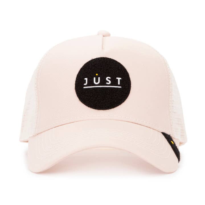 TRUCKER NEU KLASSISCH SAND für den Großhandel von Just Hat