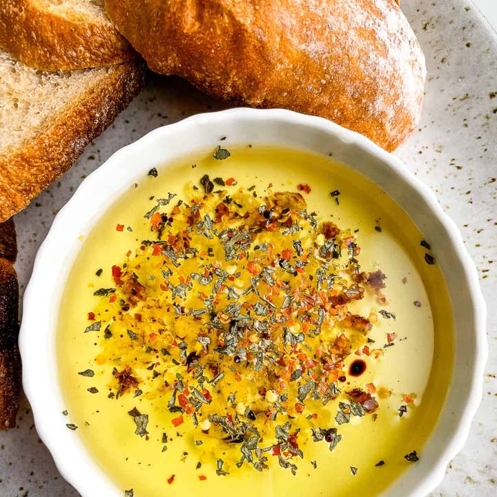 Dorsey marketing inc - Wholesale Olive Oil - Pepper & Chili Infused Extra Virgin Olive Oil1