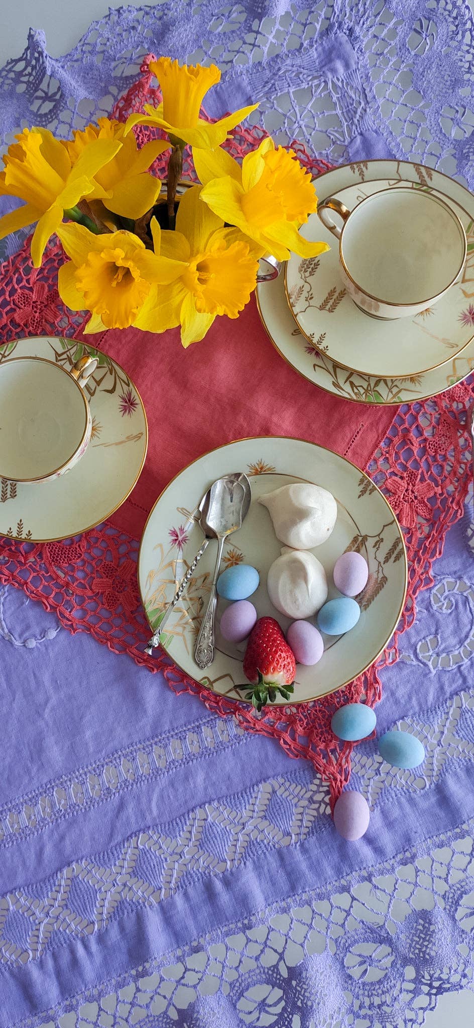 Heyfoo - Wholesale Placemat - Set of three doilies with coral burano lace12