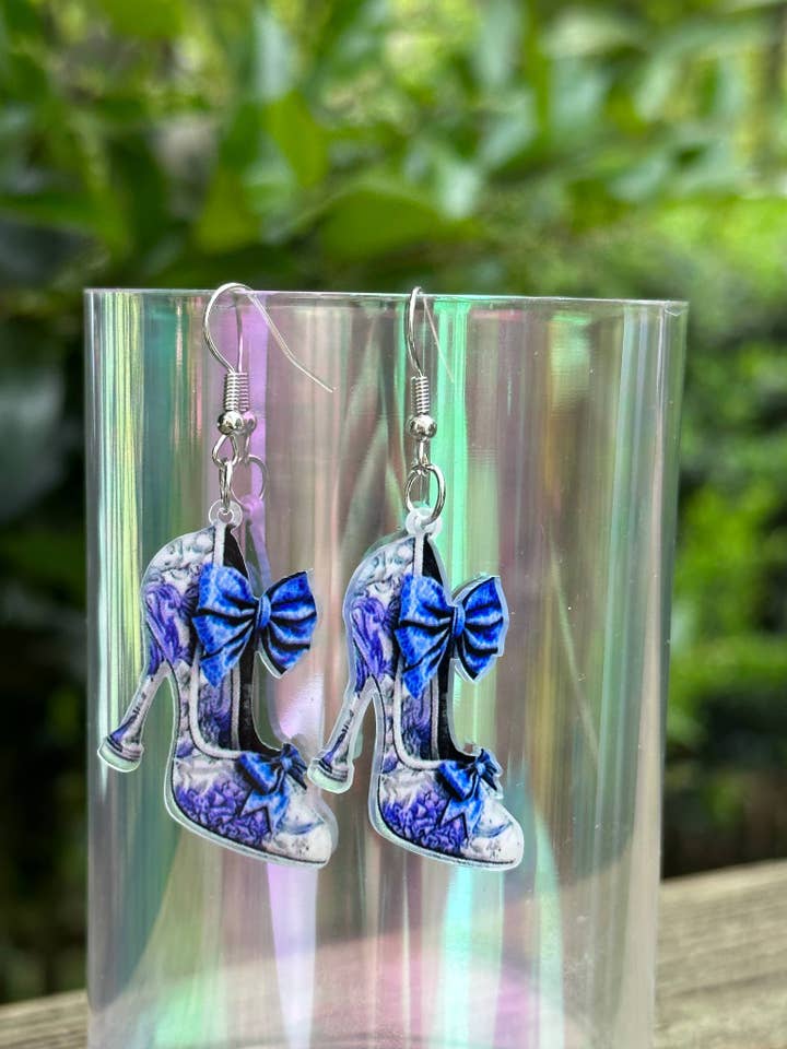 Elegantes Brincos de Salto Alto em Acrílico com Laço – Romântico por atacado de Arcfo Jewelry