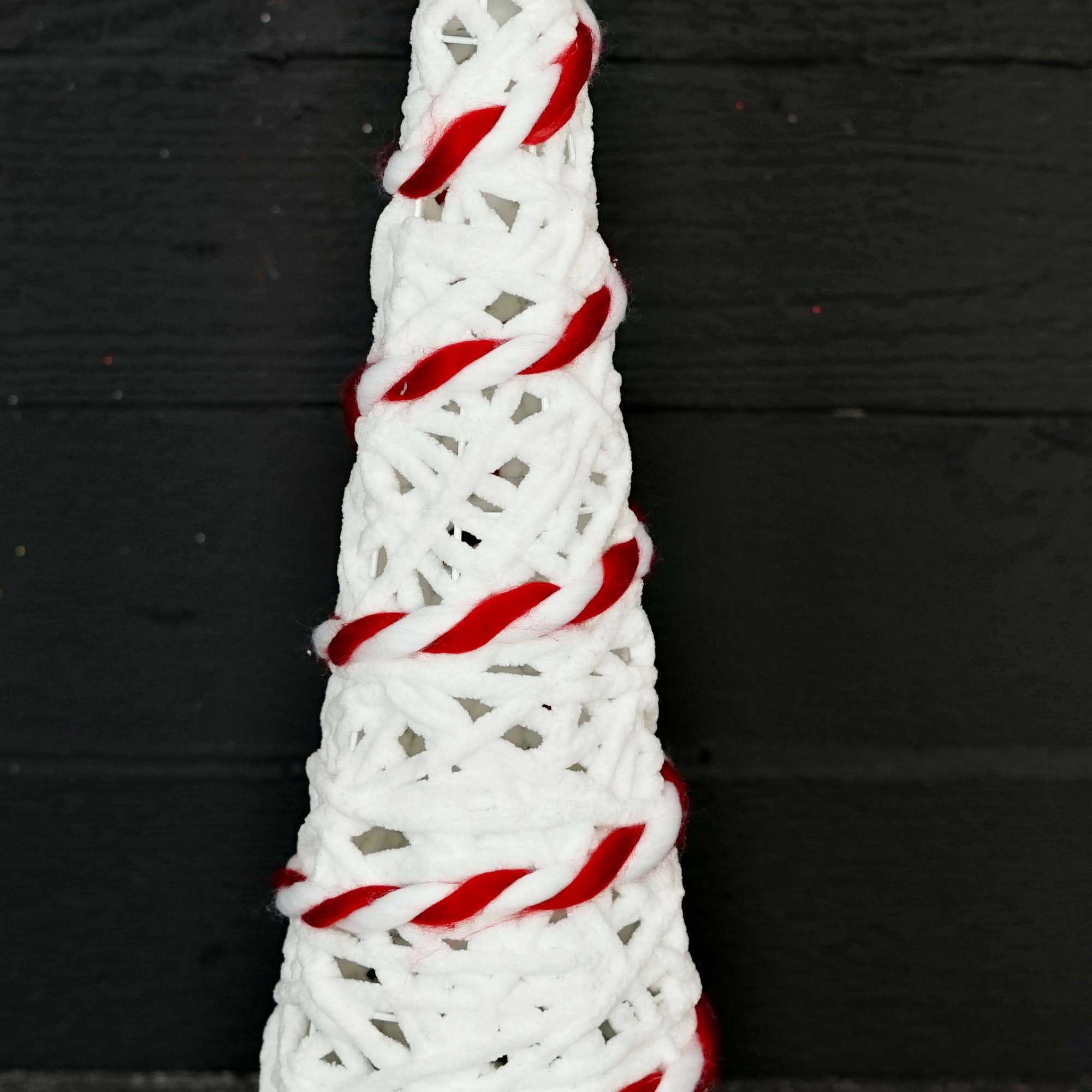 Holiday Depot Inc. - Wholesale Christmas Decoration - 570252- RED WHITE WOVEN YARN CONE TREE-23.5inH x 6inB1