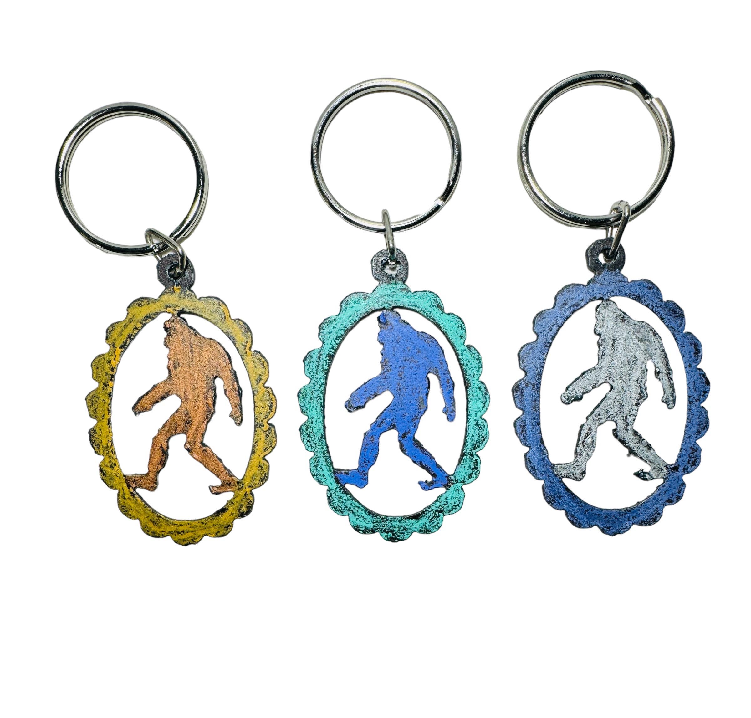 Whimsies – Großhandel Schlüsselanhänger – Unisex – Bigfoot-Schlüsselanhänger, süßes Lodge-Geschenk, Cowboy-Rodeo, Washington, USA1