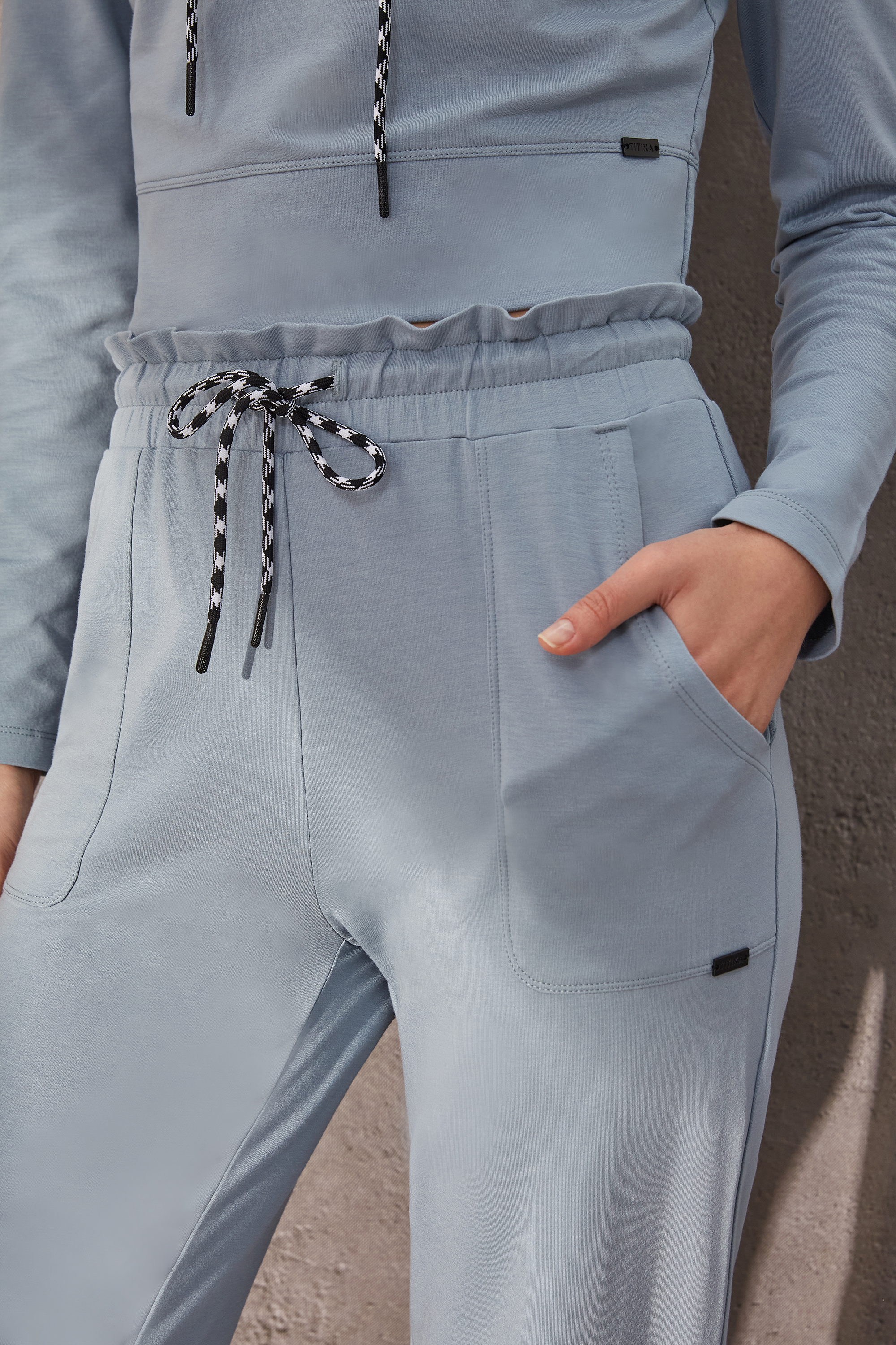 Titika Active – wholesale Athletic sweatpants/jogging bottoms – Women's – Warm Down Jogger3