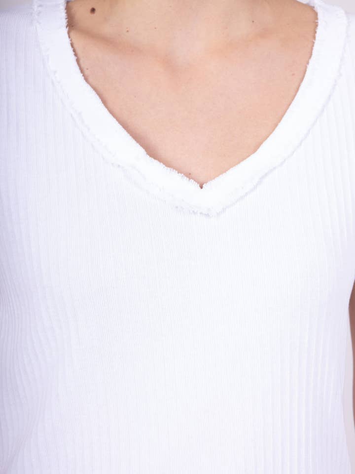 L'Emotion – Engroshandel T-shirt – til kvinder – Plisseret T-shirt i bomuld med V-hals7