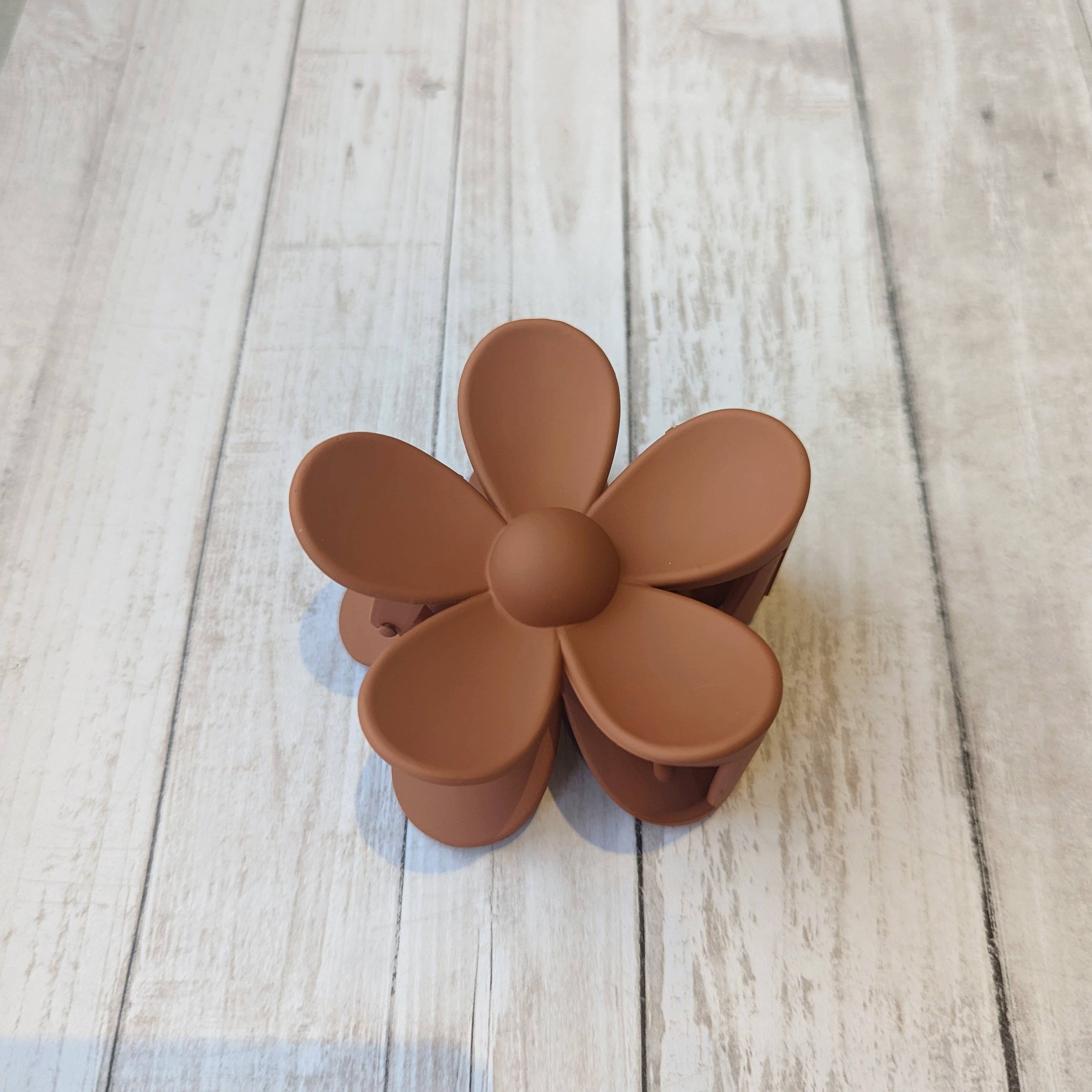 iconic mi - Wholesale Hair Clip - Women's - Daisy Flower Matt Hair Accessory Claw Clip 3"10