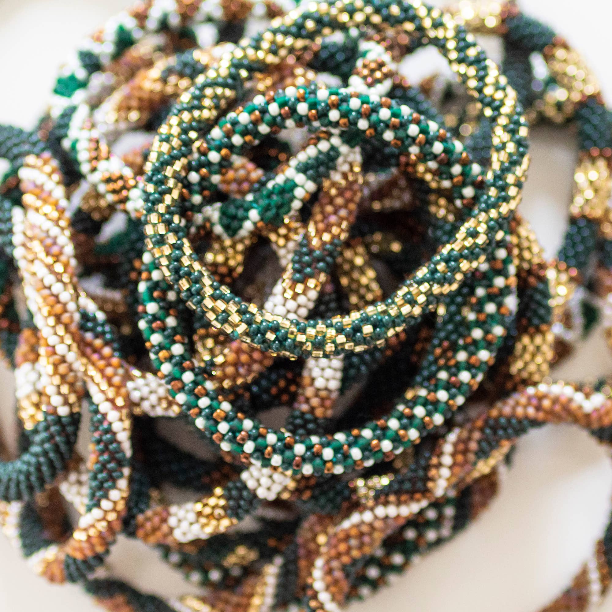 Aid Through Trade – wholesale Jewellery set – Roll-On® Bracelet Spruce - Set of 122