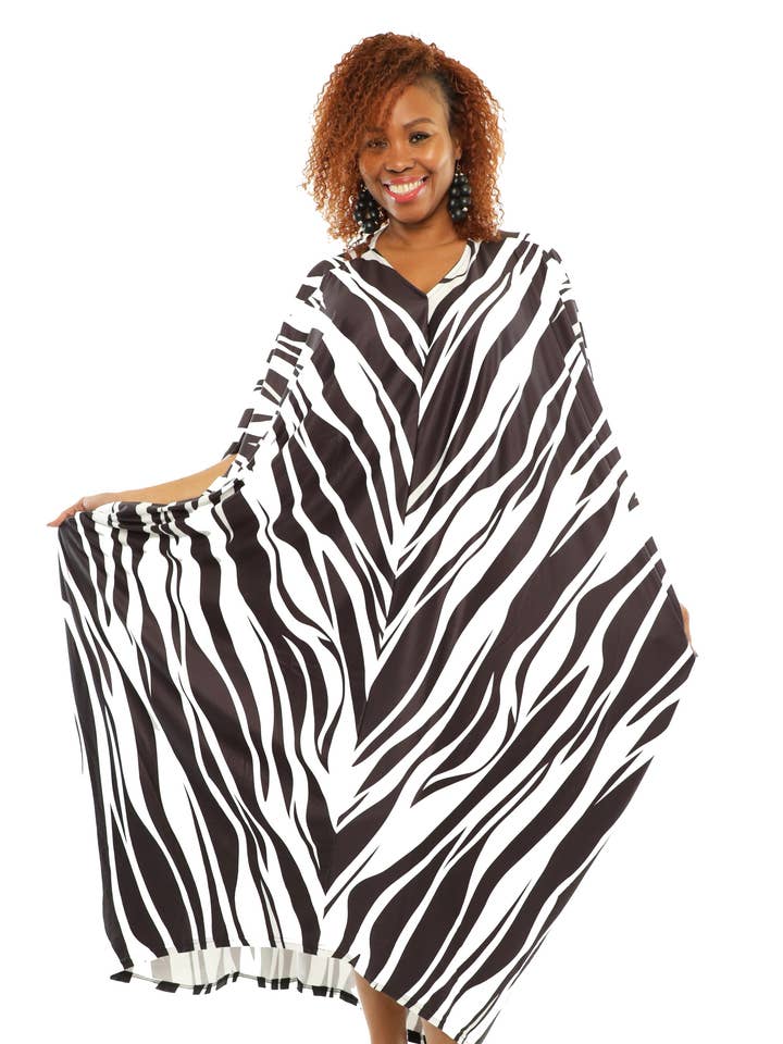Black White Women's Comfy Fit Black/White luxurious Kaftan - One Size for wholesale on Faire0