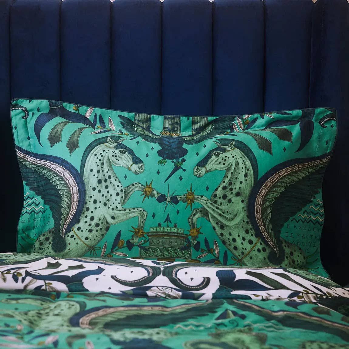Peacock White Odyssey Bedding Set - UK/EU Sizing for wholesale on Faire21