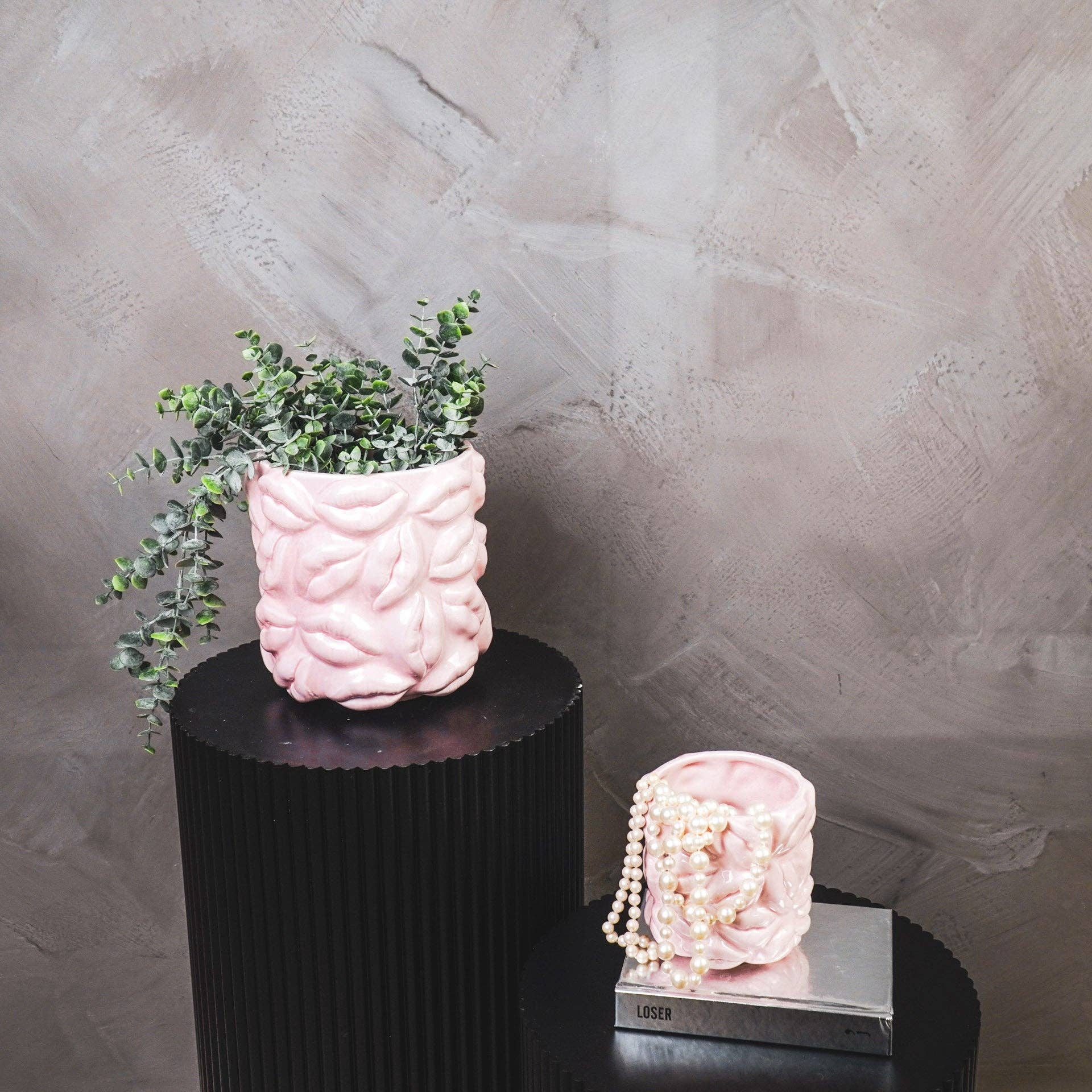 Housevitamin bv – wholesale Plant pot – Pot - Kisses - Ceramics - Light Pink - 11x11x11,5cm2