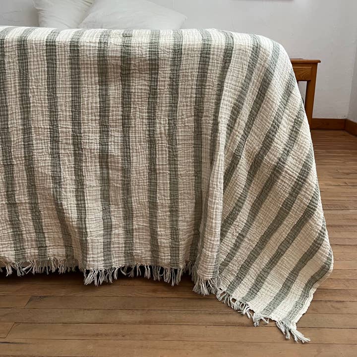 loom.ist - Wholesale Throw blanket - Muslin Striped Blanket9