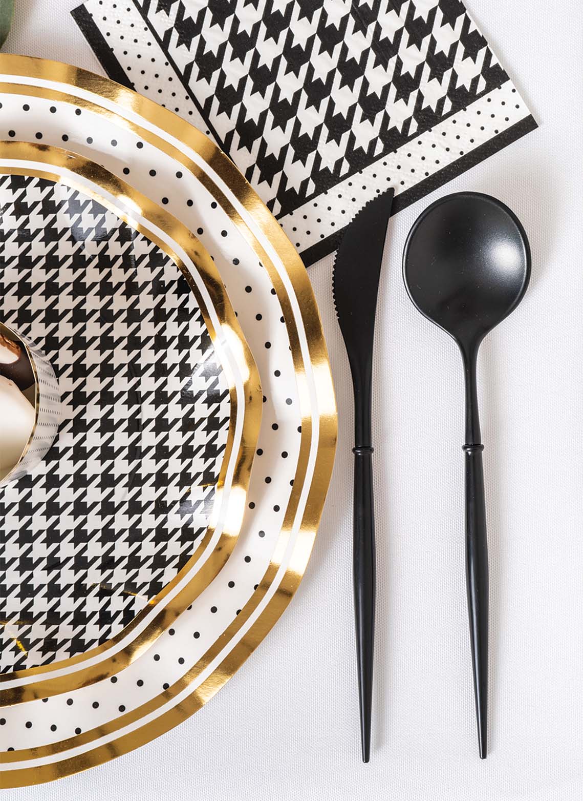 Sophistiplate - Wholesale Assorted cutlery set - All Black Bella Assorted Plastic Cutlery/24pc, Service for 81